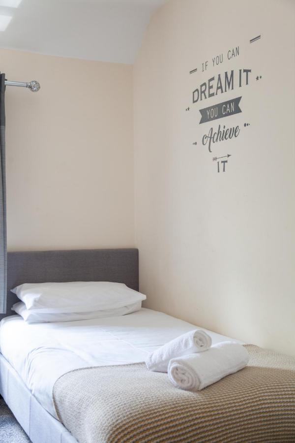 Hereford - Mayflower Coach House, Modern 2 Bedroom Property With Parking, Located South Of Hereford City, Suitable For Small Family, Couple Or Contractors - Sleeps Up To 5 Guests - Hosted By Rentmyhouse Zewnętrze zdjęcie