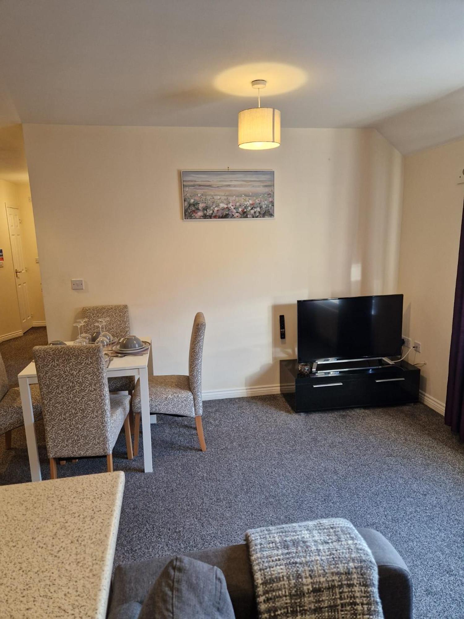 Hereford - Mayflower Coach House, Modern 2 Bedroom Property With Parking, Located South Of Hereford City, Suitable For Small Family, Couple Or Contractors - Sleeps Up To 5 Guests - Hosted By Rentmyhouse Zewnętrze zdjęcie