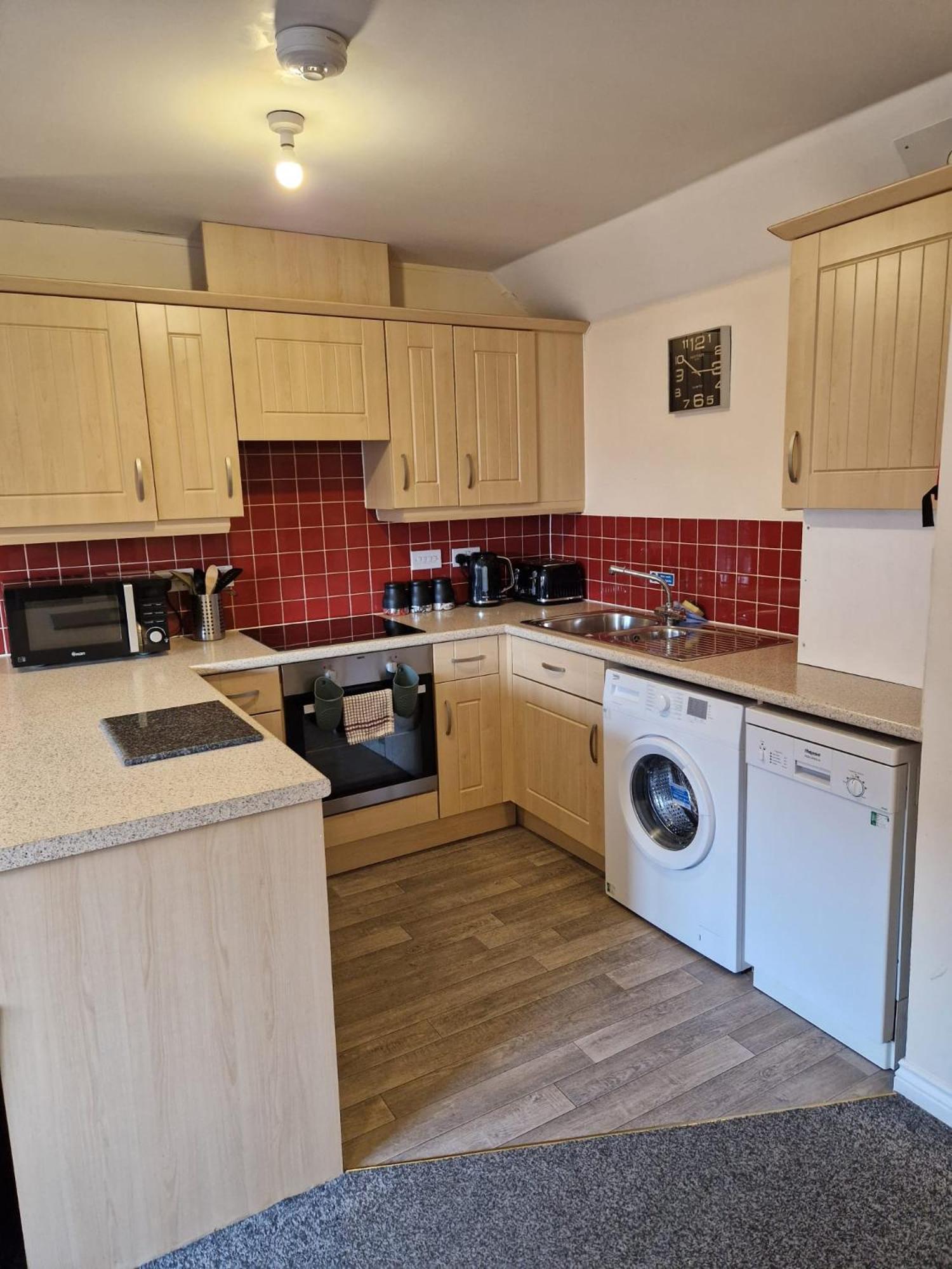 Hereford - Mayflower Coach House, Modern 2 Bedroom Property With Parking, Located South Of Hereford City, Suitable For Small Family, Couple Or Contractors - Sleeps Up To 5 Guests - Hosted By Rentmyhouse Zewnętrze zdjęcie