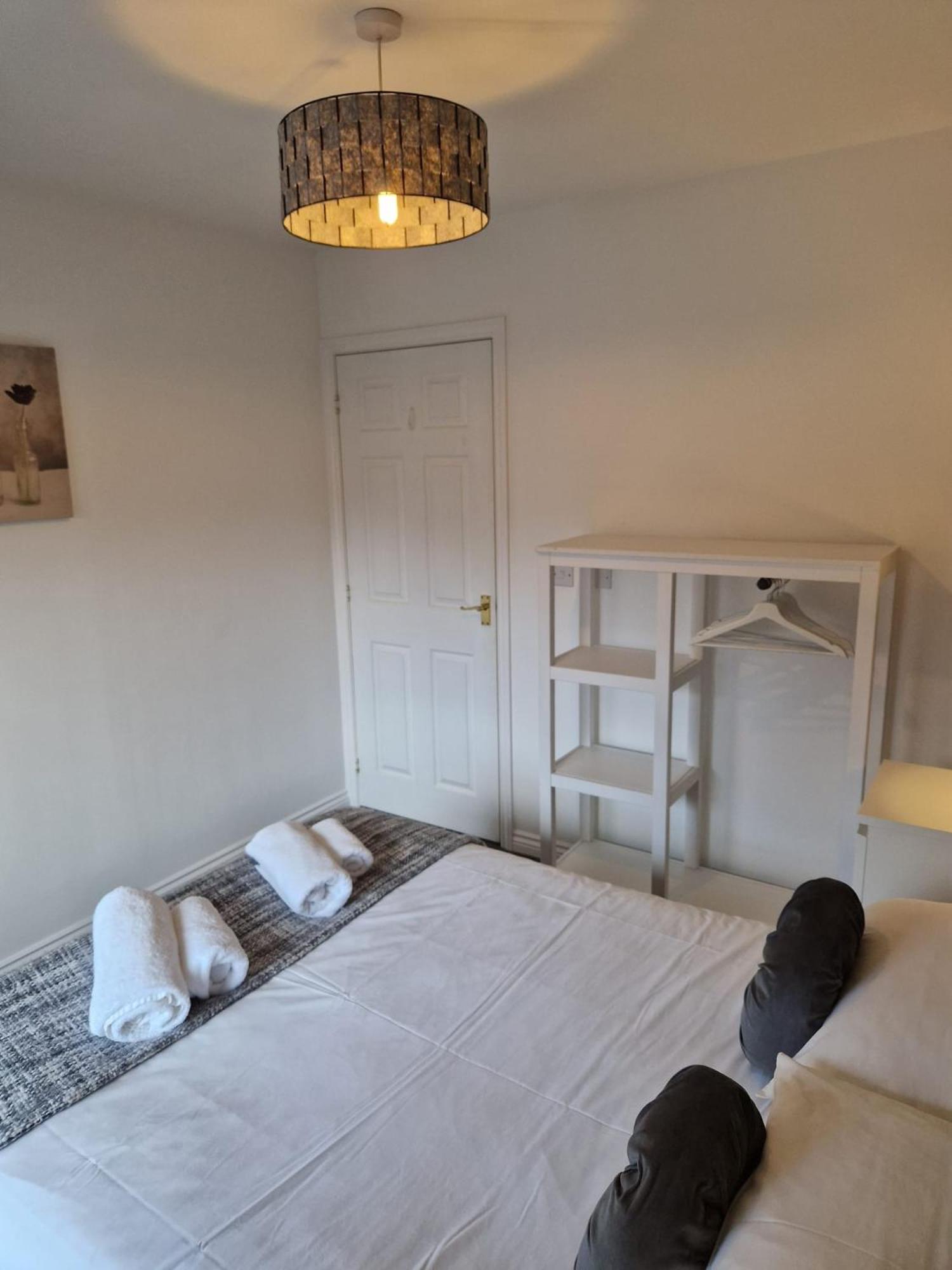Hereford - Mayflower Coach House, Modern 2 Bedroom Property With Parking, Located South Of Hereford City, Suitable For Small Family, Couple Or Contractors - Sleeps Up To 5 Guests - Hosted By Rentmyhouse Zewnętrze zdjęcie